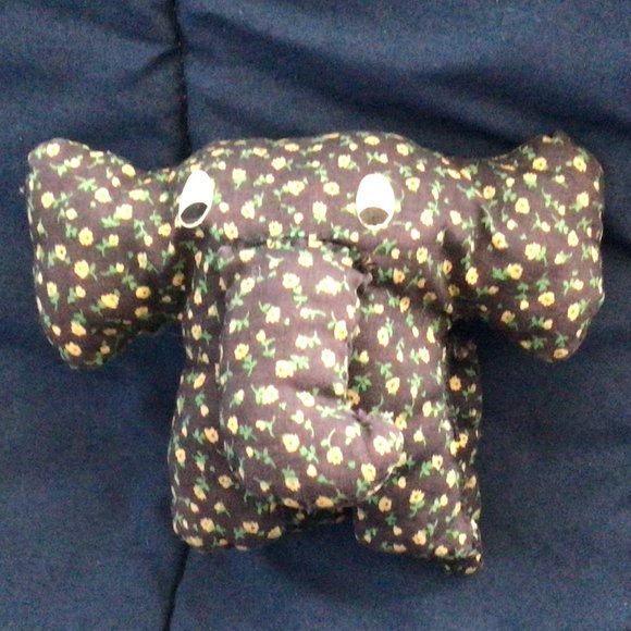 Stuffed elephant and stuffed baby bear. Home made from pattern/kit - Picture 9 of 9